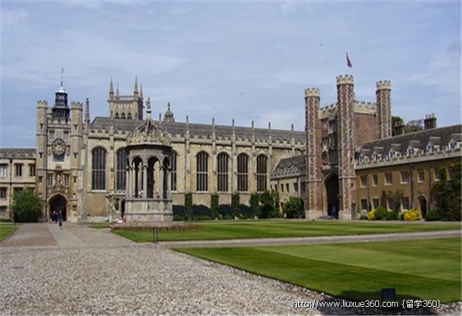 剑桥大学(University of Cambridge)位于英格兰的剑桥镇,是英国也是全世界最顶尖的大学之一。英国许多著名的科学家、作家、政治家都来自于这所大学。剑桥大学也是诞生最多诺贝尔奖得主的高等学府,88名诺贝尔奖获得者曾经在此执教或学习,70多人是剑桥大学的学生。